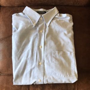 Short sleeve button down